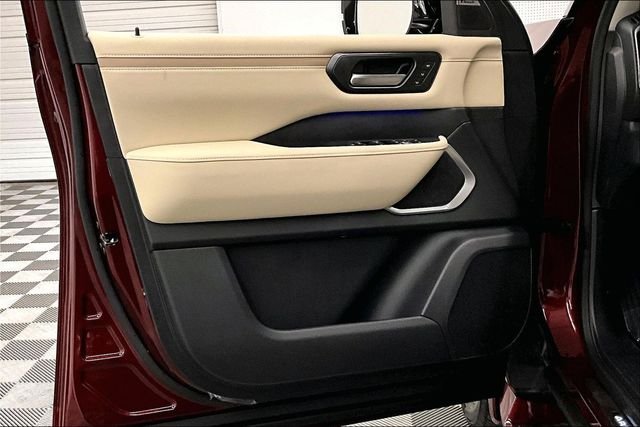 New 2026 Coulis Red Pearl/Super Black Nissan Platinum Reserve image 35
