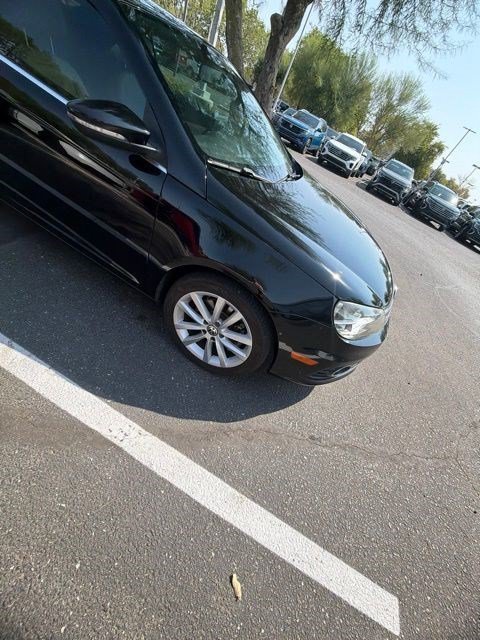 Used 2012 Black Uni Volkswagen Komfort image 12