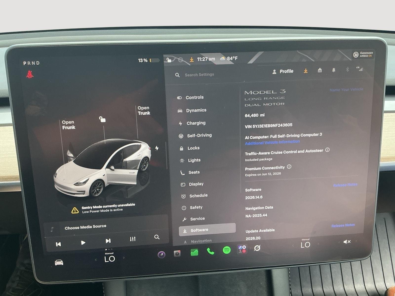 Used 2022  Tesla Long Range image 2