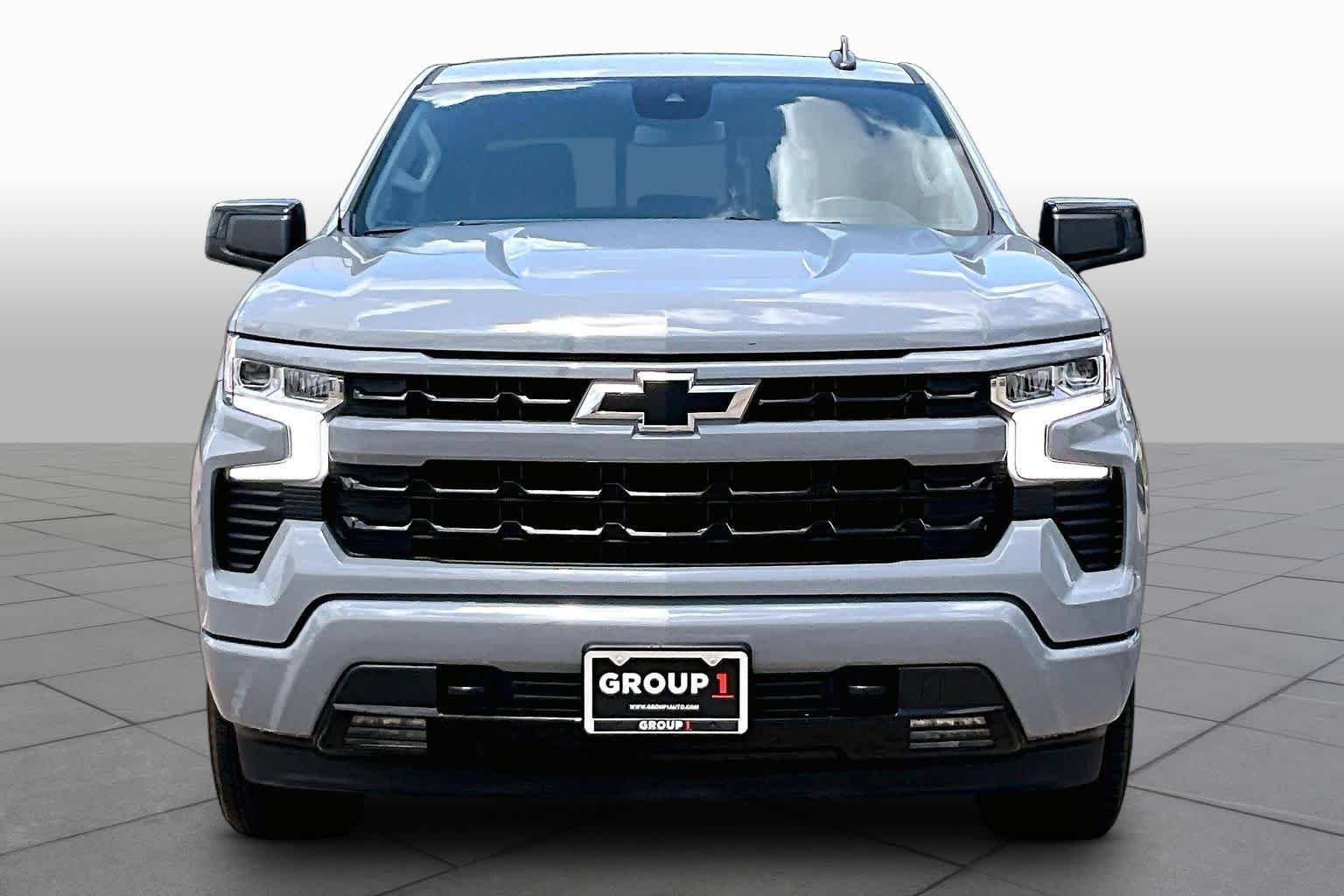 Used 2025 Slate Gray Metallic Chevrolet RST image 4