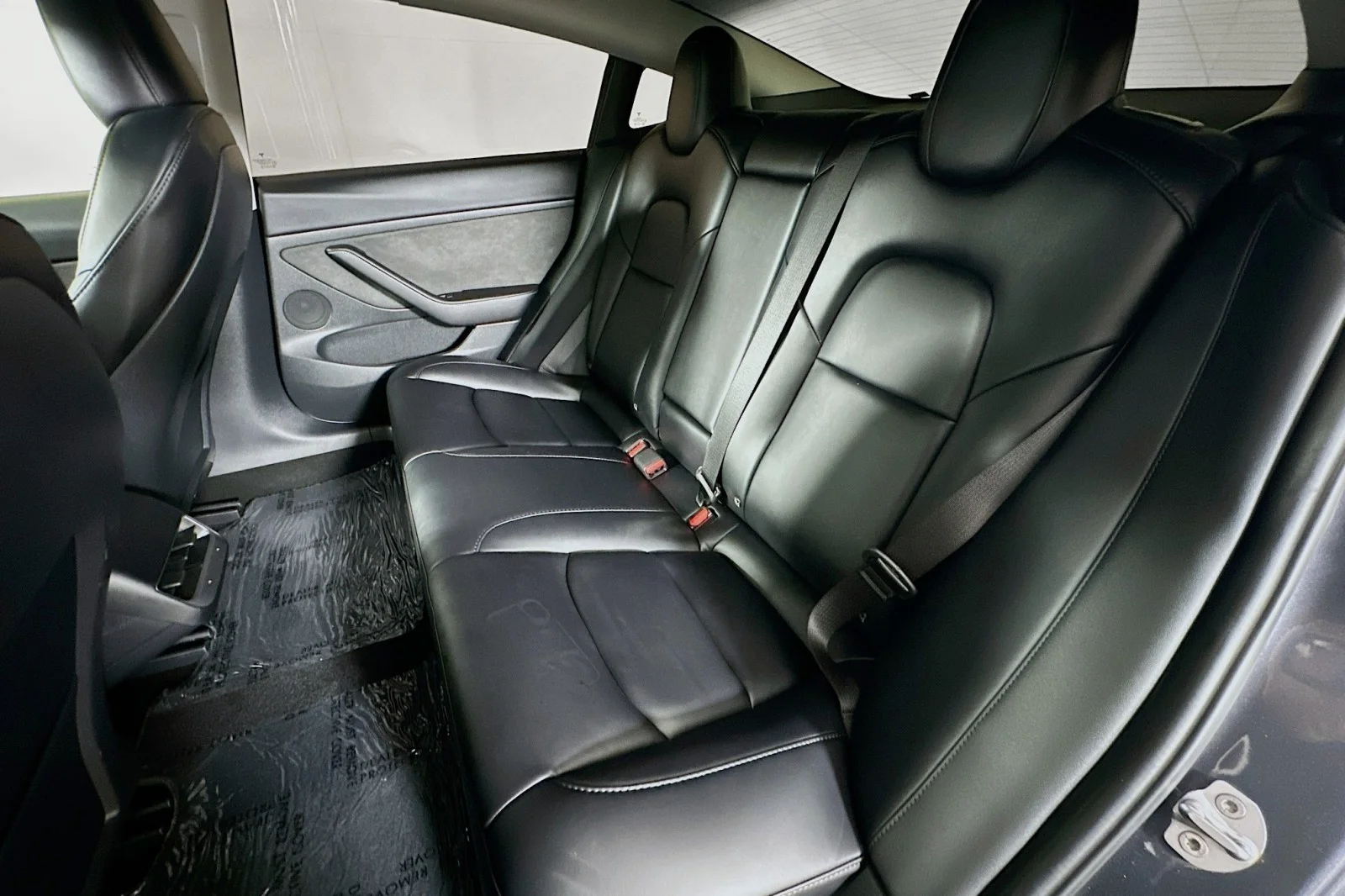 Used 2023 Midnight Silver Metallic Tesla  image 9
