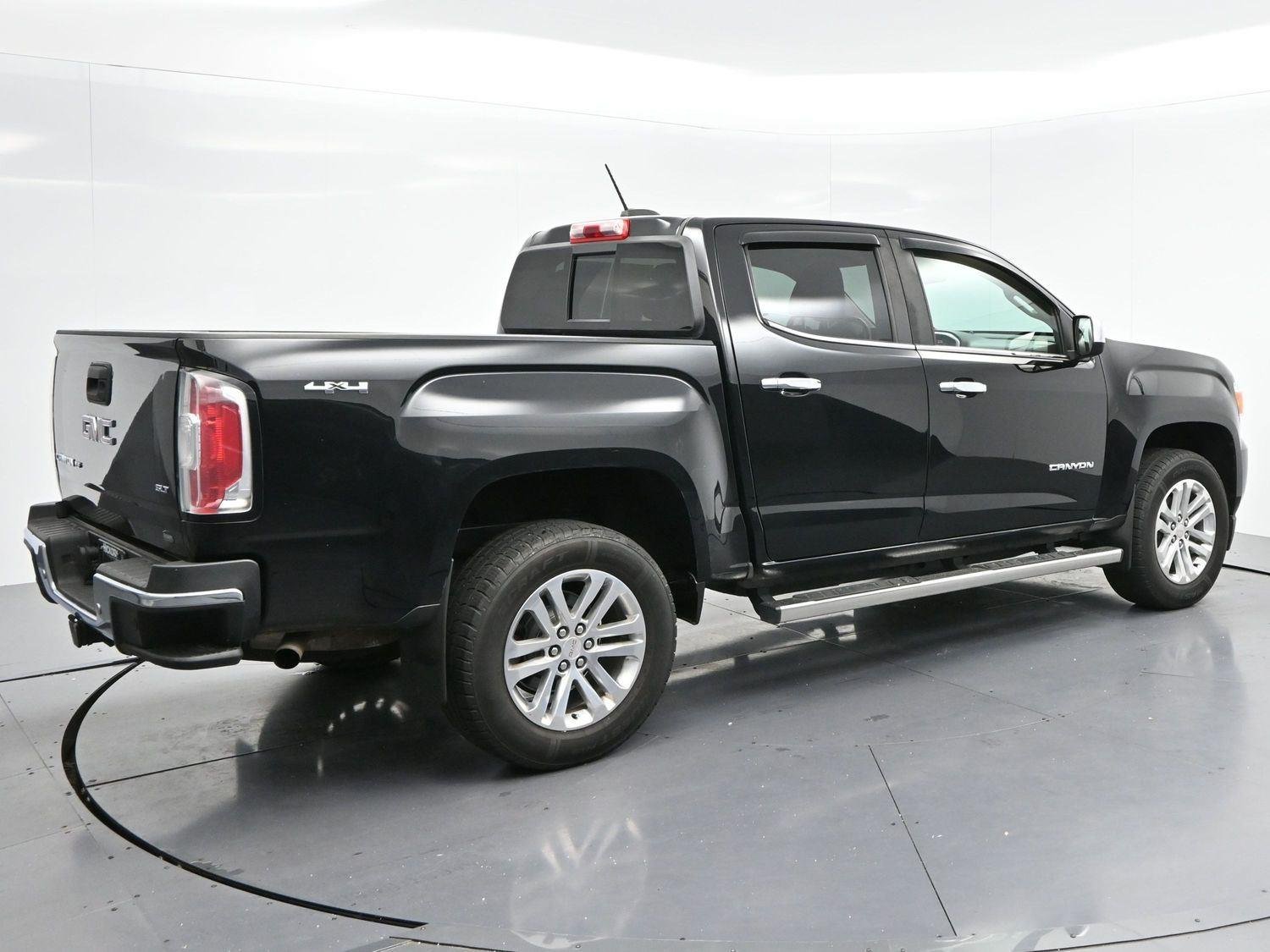 Used 2019 Onyx Black GMC 4WD SLT image 7