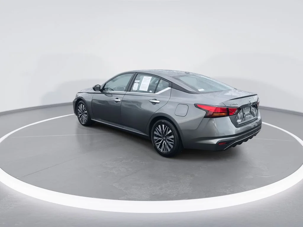 Used 2024 Gray Nissan 2.5 SV image 6