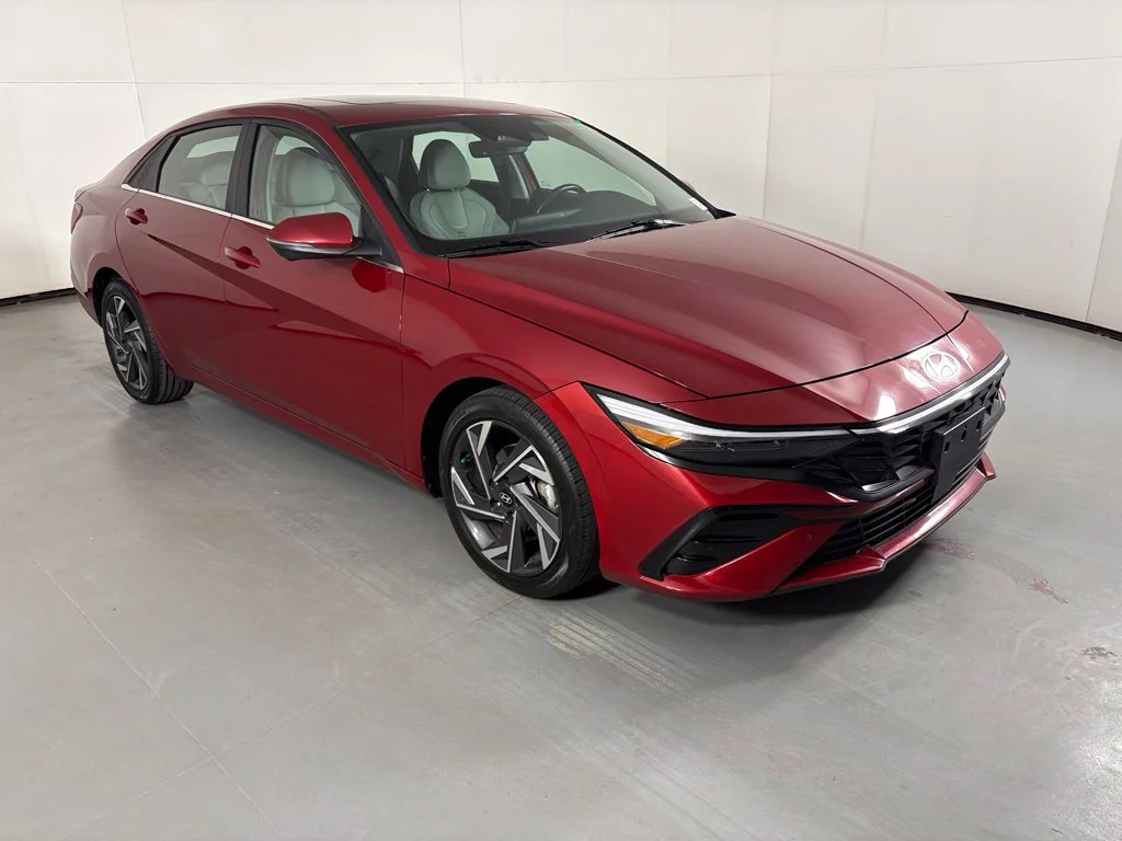 Used 2024 Red Hyundai Limited image 2