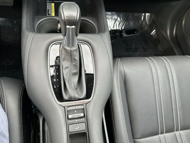 Used 2024 Gray Honda EX-L image 23