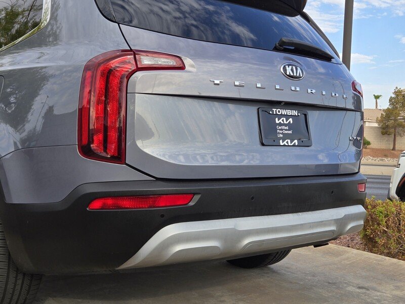 Used 2020 Silver Kia LX image 6