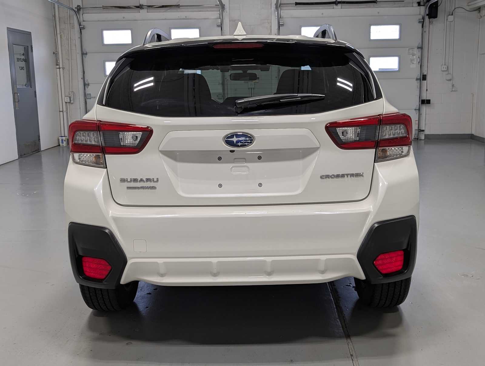 Used 2021 Crystal White Pearl Subaru Premium image 9