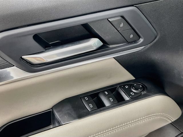 Used 2026 Summit White GMC Elevation image 9