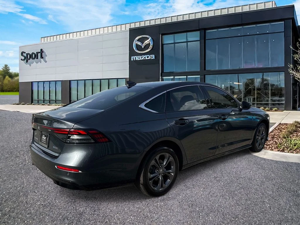 Used 2023 Gray Honda EX-L image 3