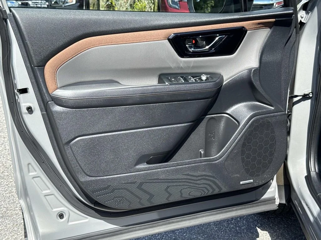 Used 2025 Beige Subaru Sport image 22