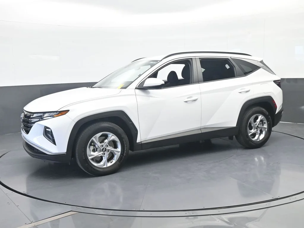 Used 2024 White Pearl Hyundai SEL image 2