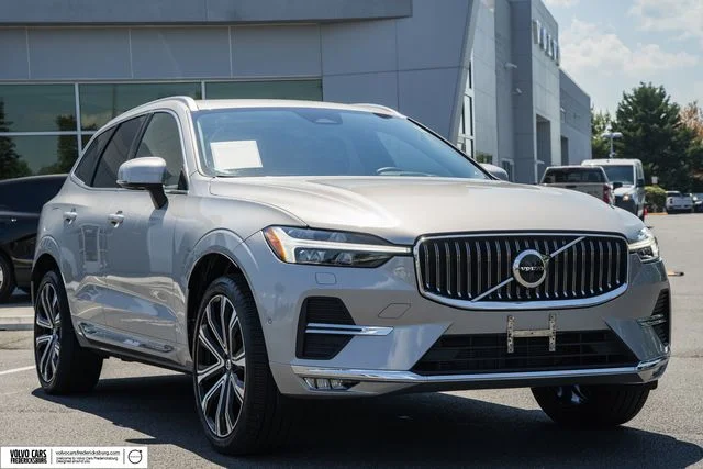 2023 Volvo XC60 B5 Ultimate Bright Theme AWD's photo
