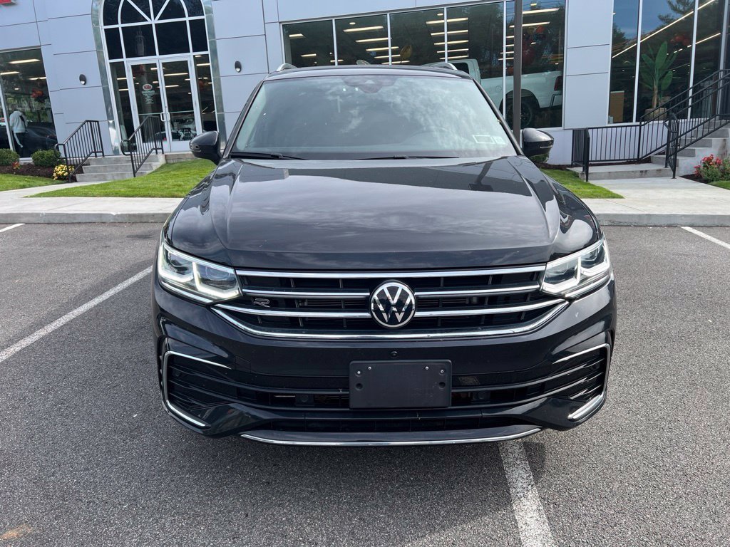 Used 2024 Black Volkswagen 2.0T SEL R-Line image 2