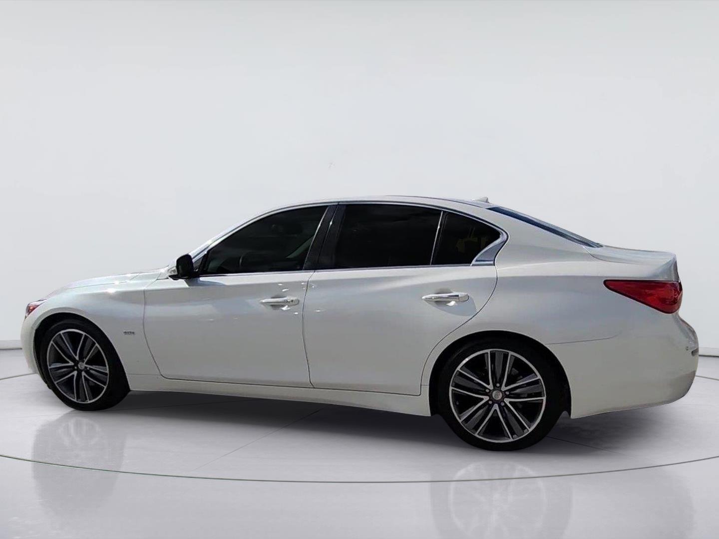 2016 INFINITI Q50 Premium - Photo 15
