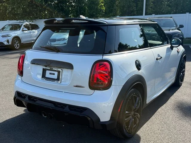 Used 2024 White MINI  image 5
