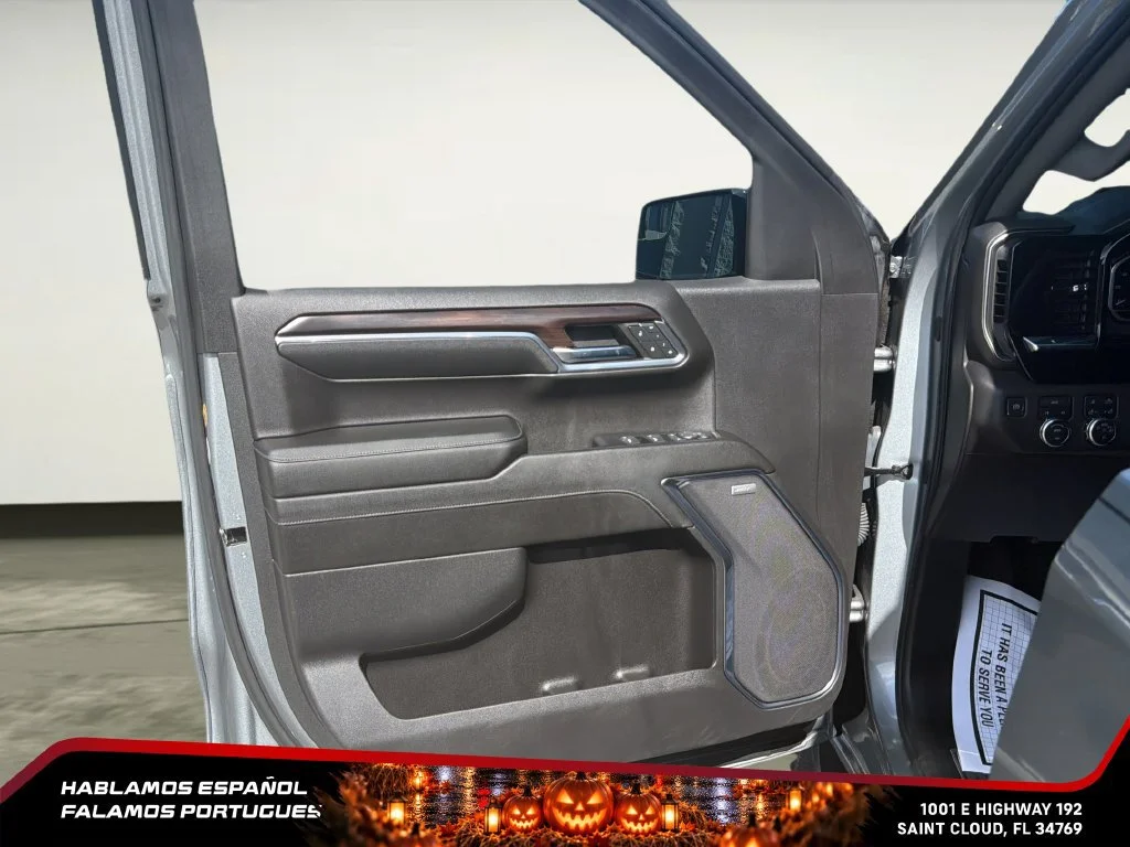 Used 2024 Sterling Metallic GMC SLT image 13