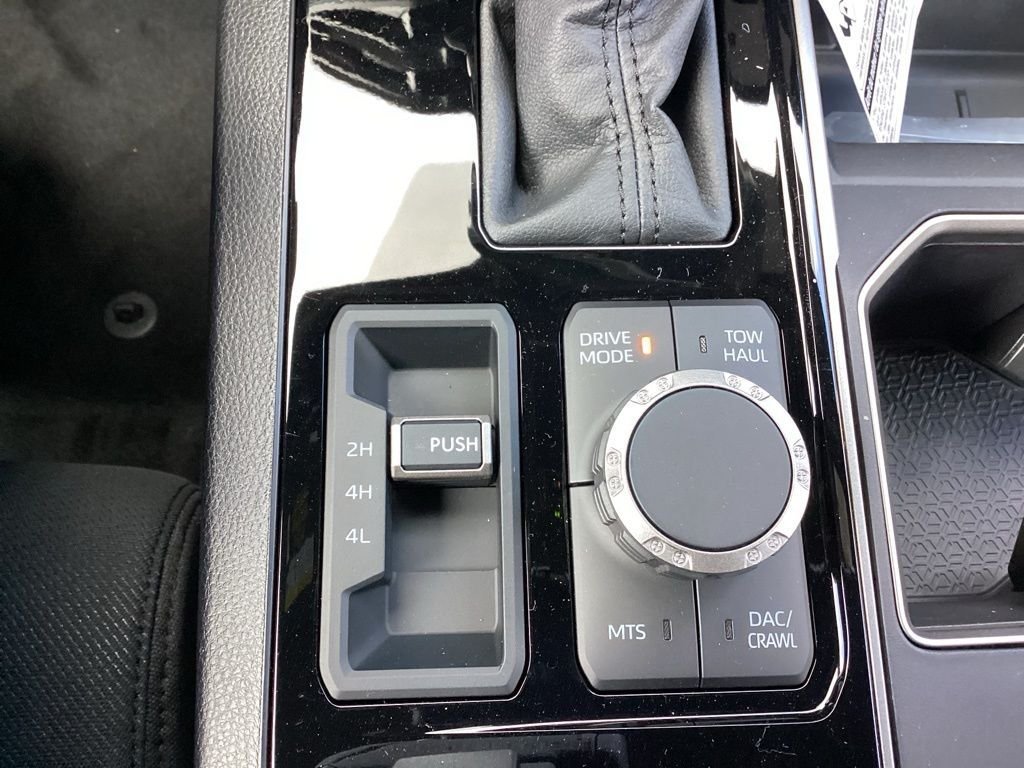 2025 Toyota Tundra SR5 - Photo 18