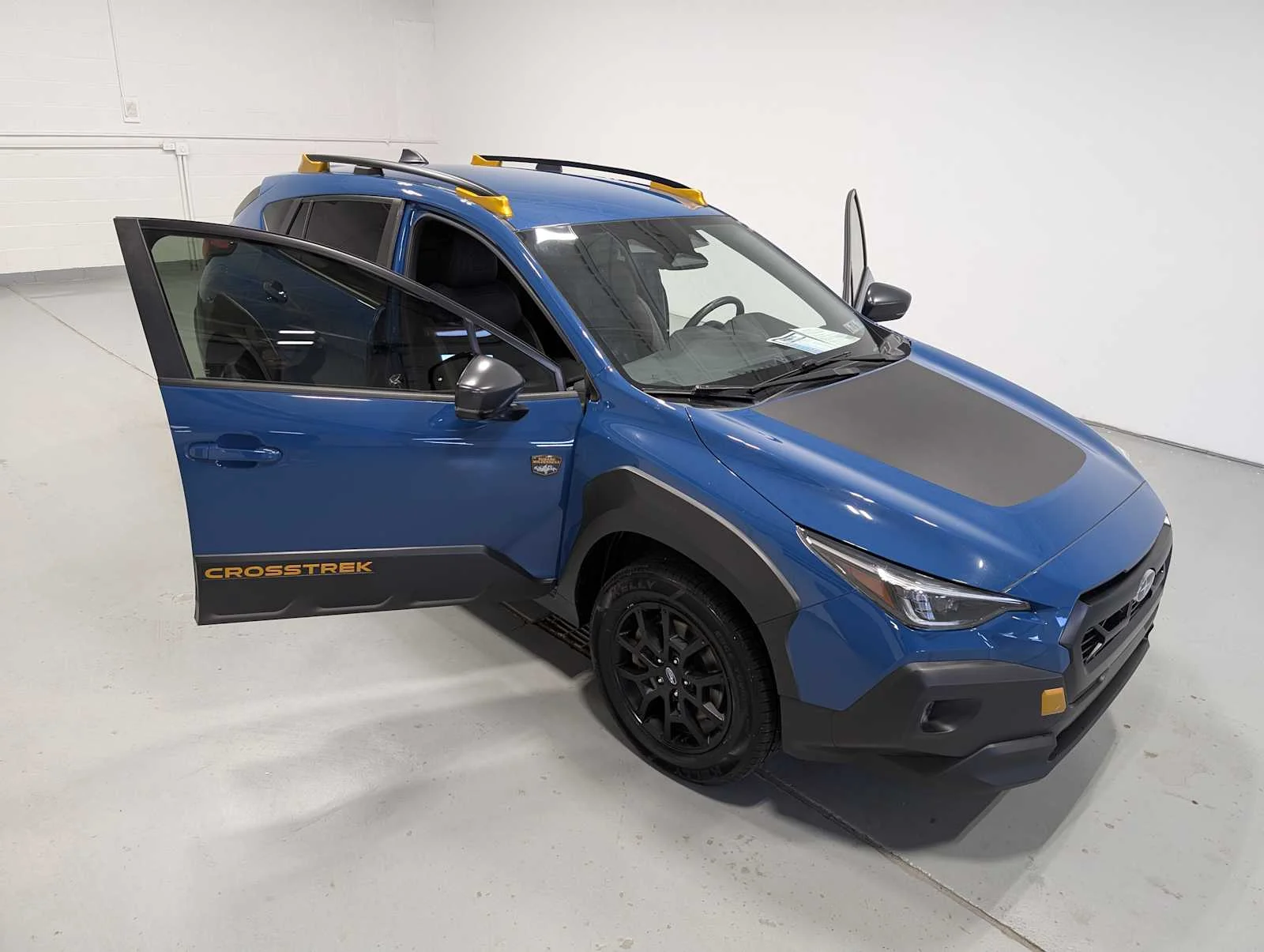 Used 2024 Geyser Blue Pearl Subaru Wilderness image 17
