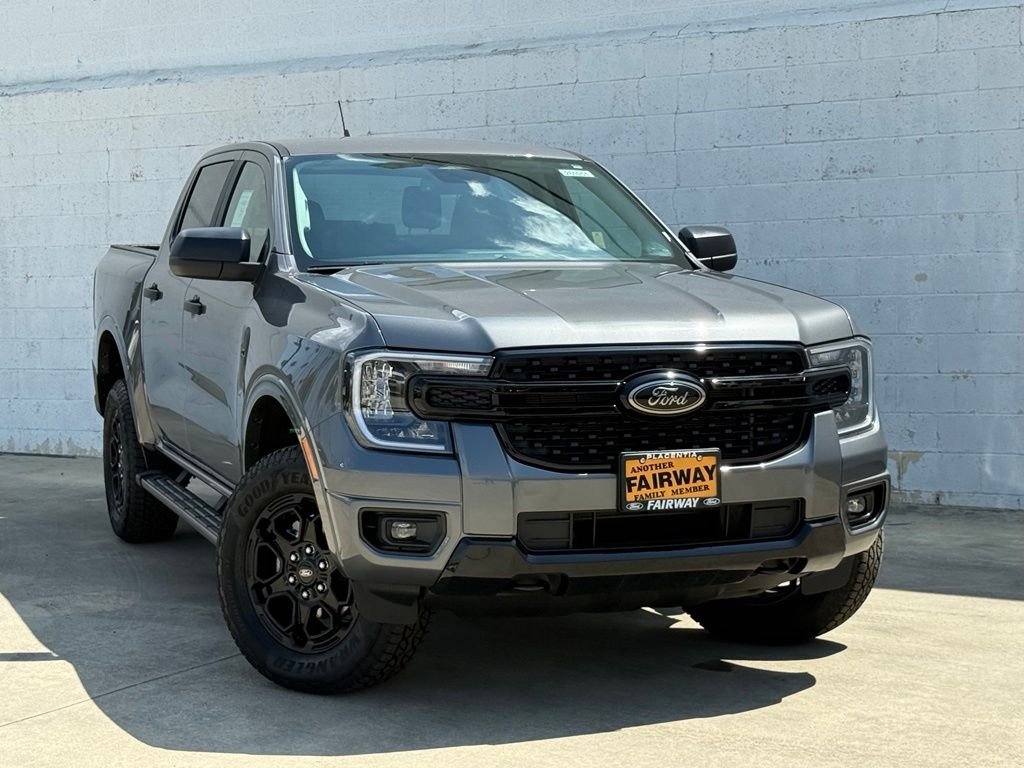 New 2026 Carbonized Gray Metallic Ford XLT image 2