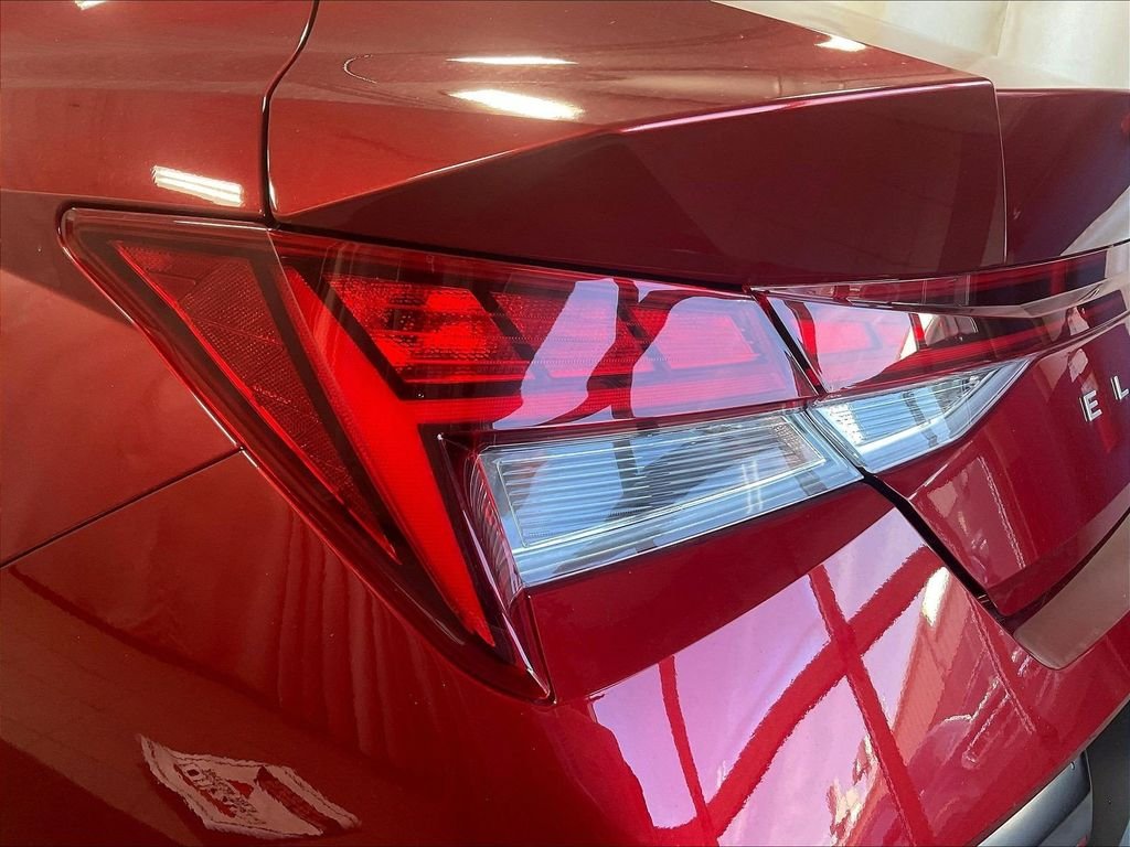 Used 2025 Red Hyundai Limited image 34