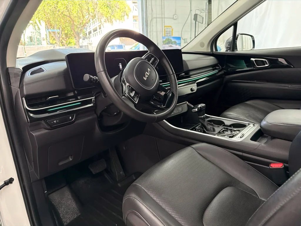 Used 2025 White Kia SX Prestige image 14