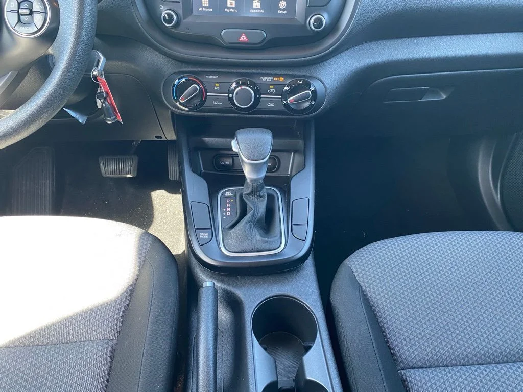 2021 Kia Soul LX - Photo 16