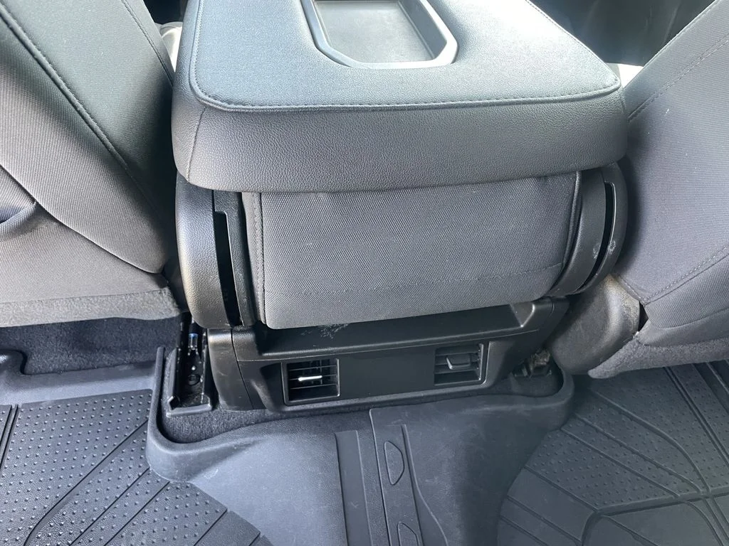 Used 2022 Summit White Chevrolet Custom image 13