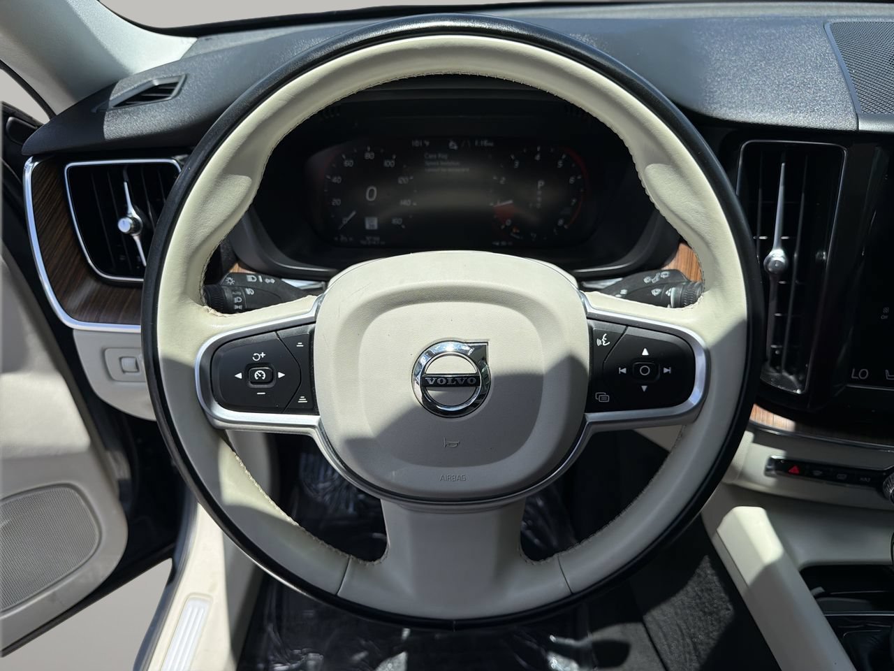 Used 2021 Denim Blue Metallic Volvo T6 Momentum image 31