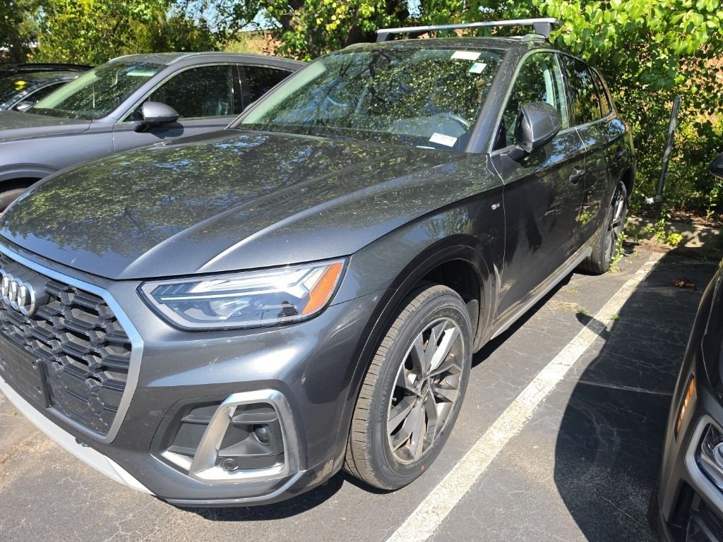 Used 2023 Daytona Gray Pearl Audi 45 S line Premium image 1