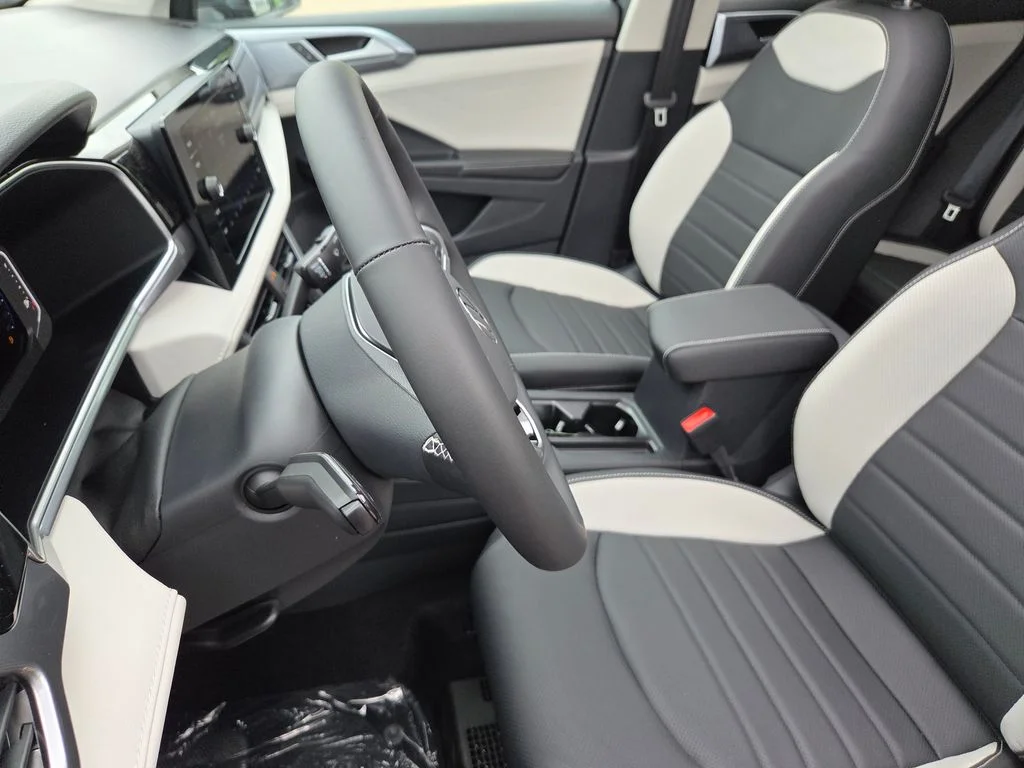 New 2026 Platinum Gray Metallic Volkswagen 1.5T SEL image 11