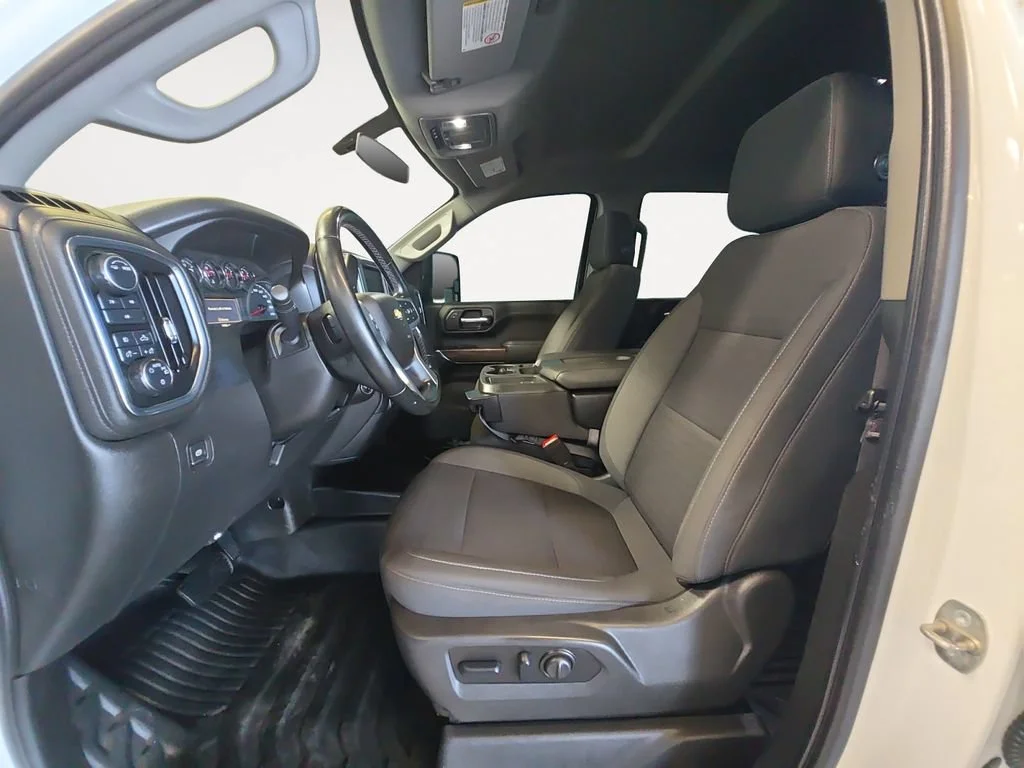 Used 2023 Summit White Chevrolet LT image 11