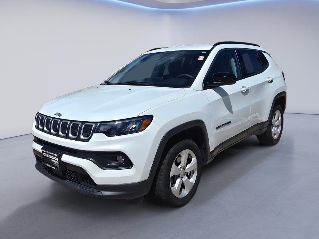 Used 2022 Bright White Clearcoat Jeep Latitude image 1