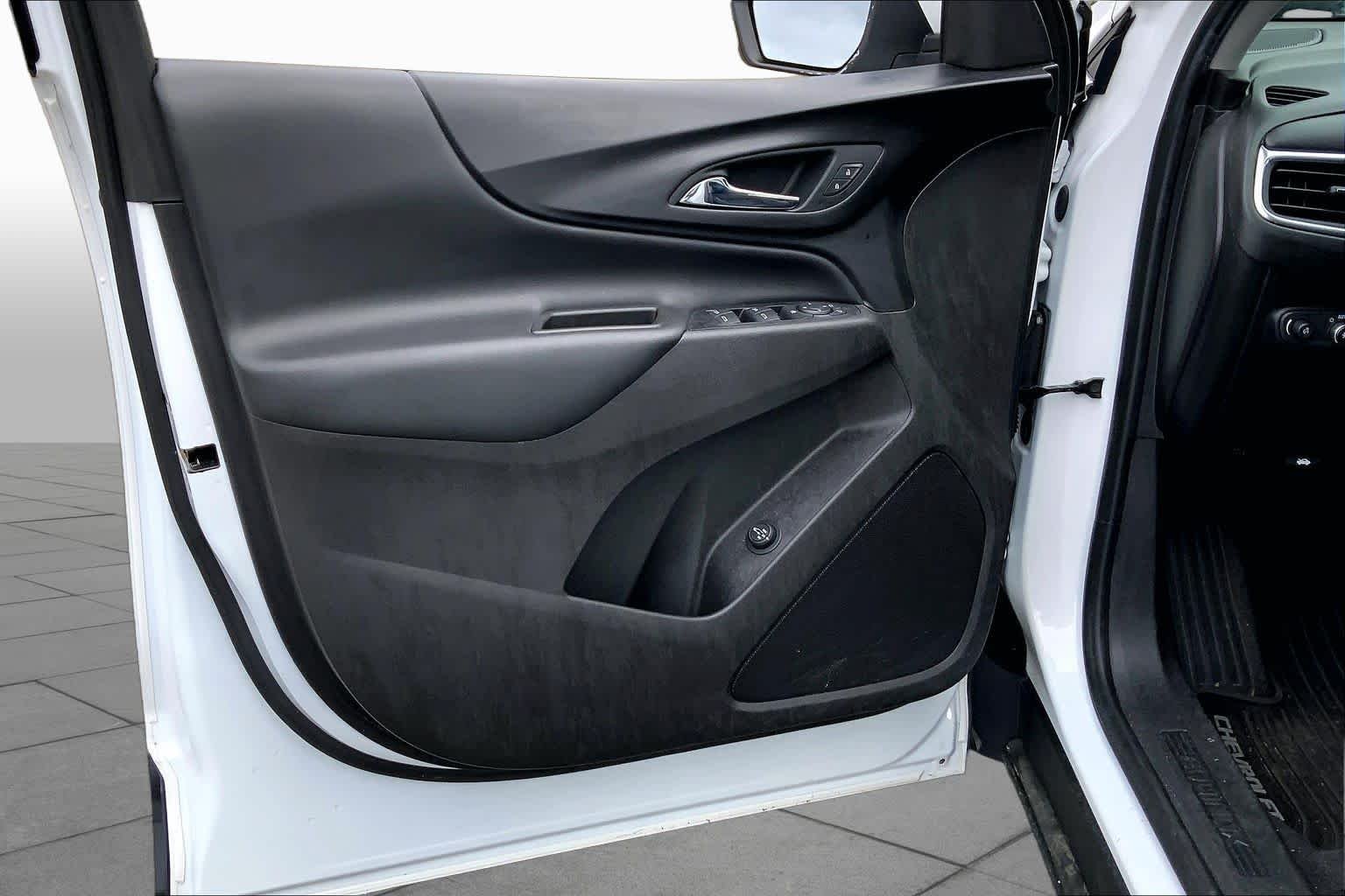 Used 2019 Summit White Chevrolet LT image 22