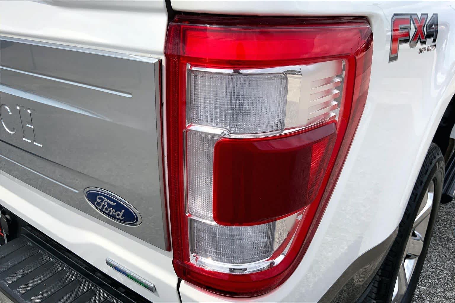 Used 2023 Star White Metallic Tri-Coat/Stone Gray Ford King Ranch image 30