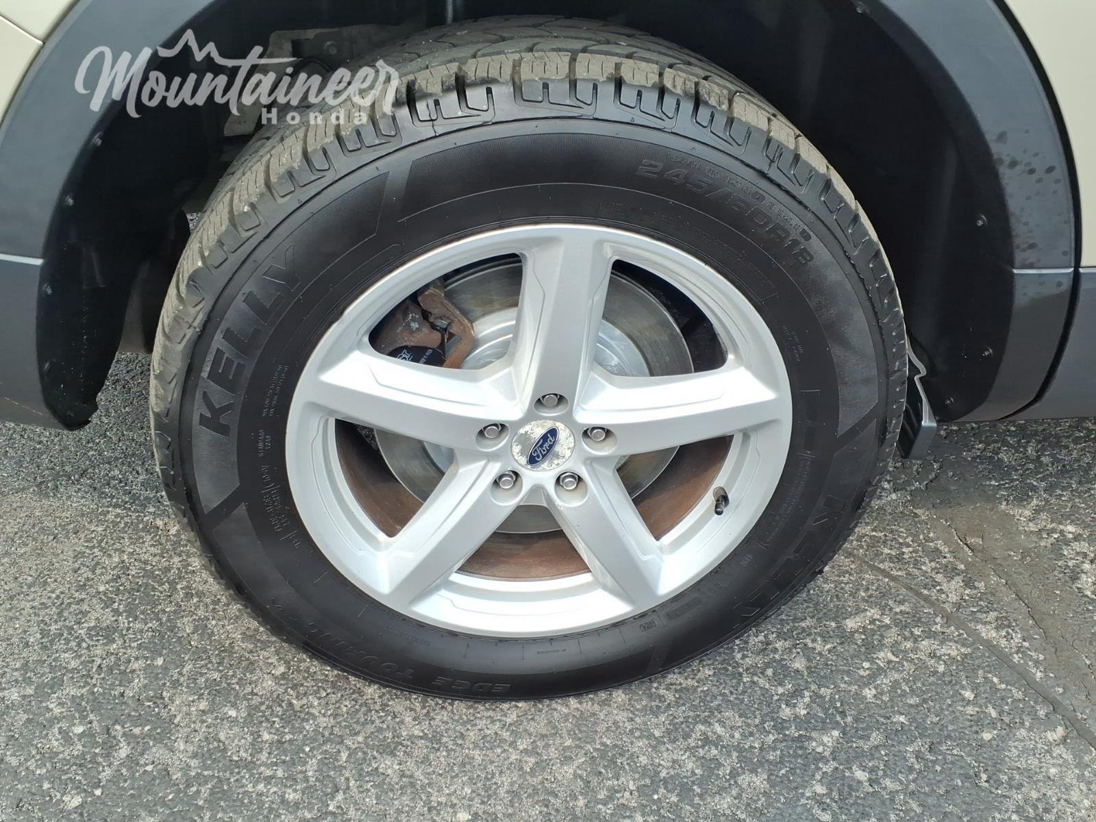 Used 2017 White Gold Ford XLT image 9