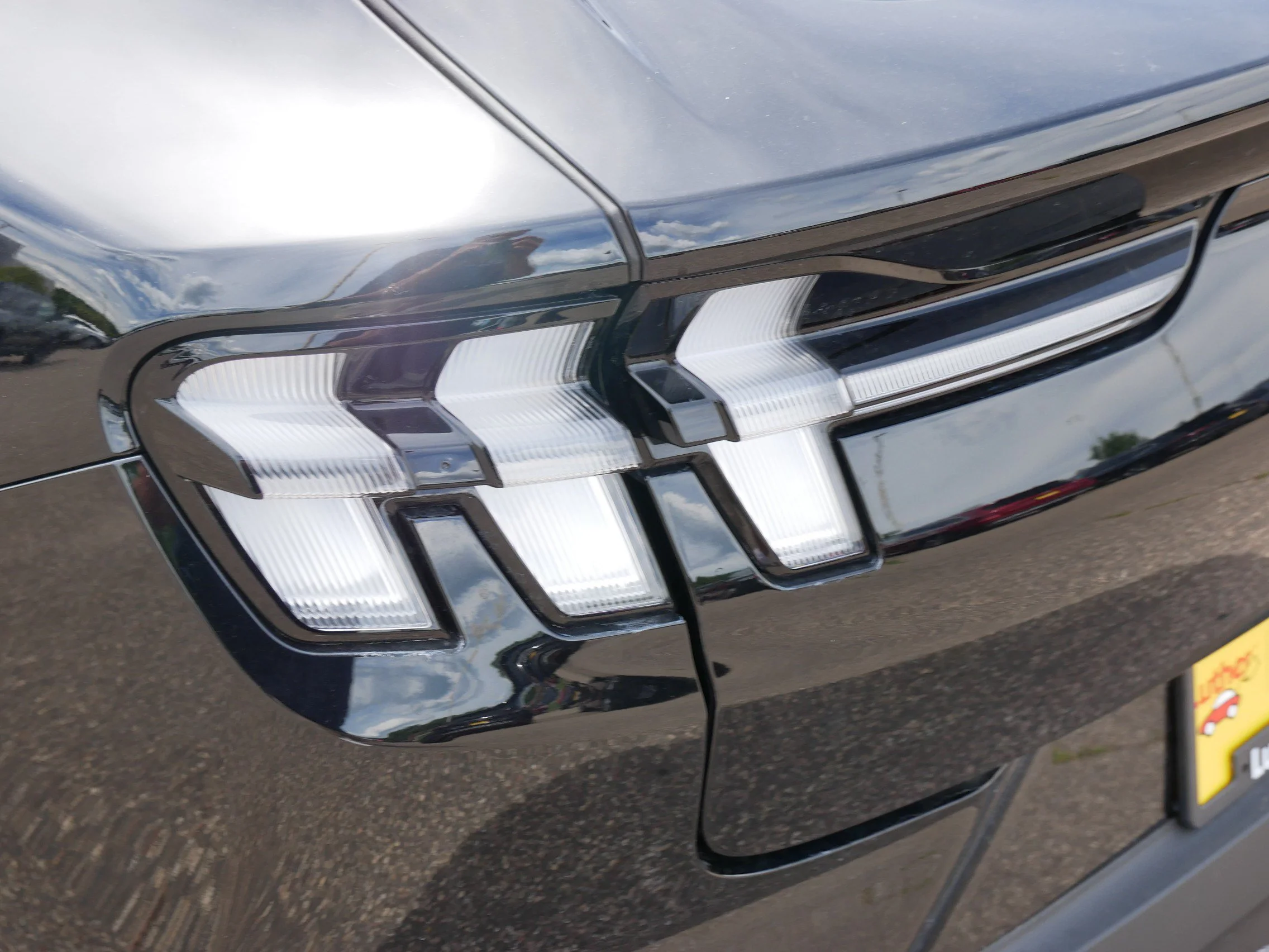 Used 2025 Shadow Black Ford Premium image 17