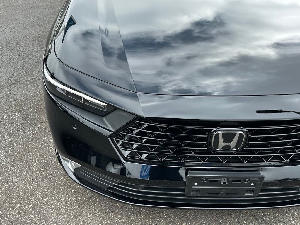 Used 2023 Black Honda Touring image 4