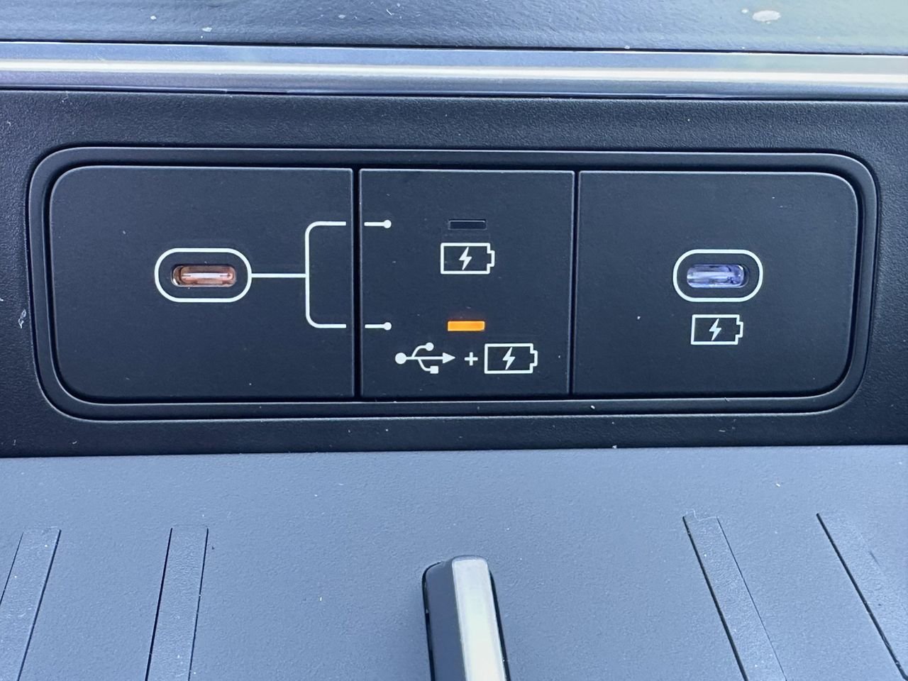 New 2026 Phantom Black Hyundai Limited 6P image 29