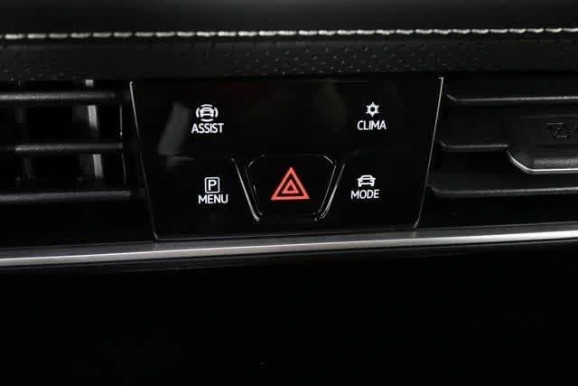 New 2026 Opal White Pearl Volkswagen 2.0T SE w/Technology image 29