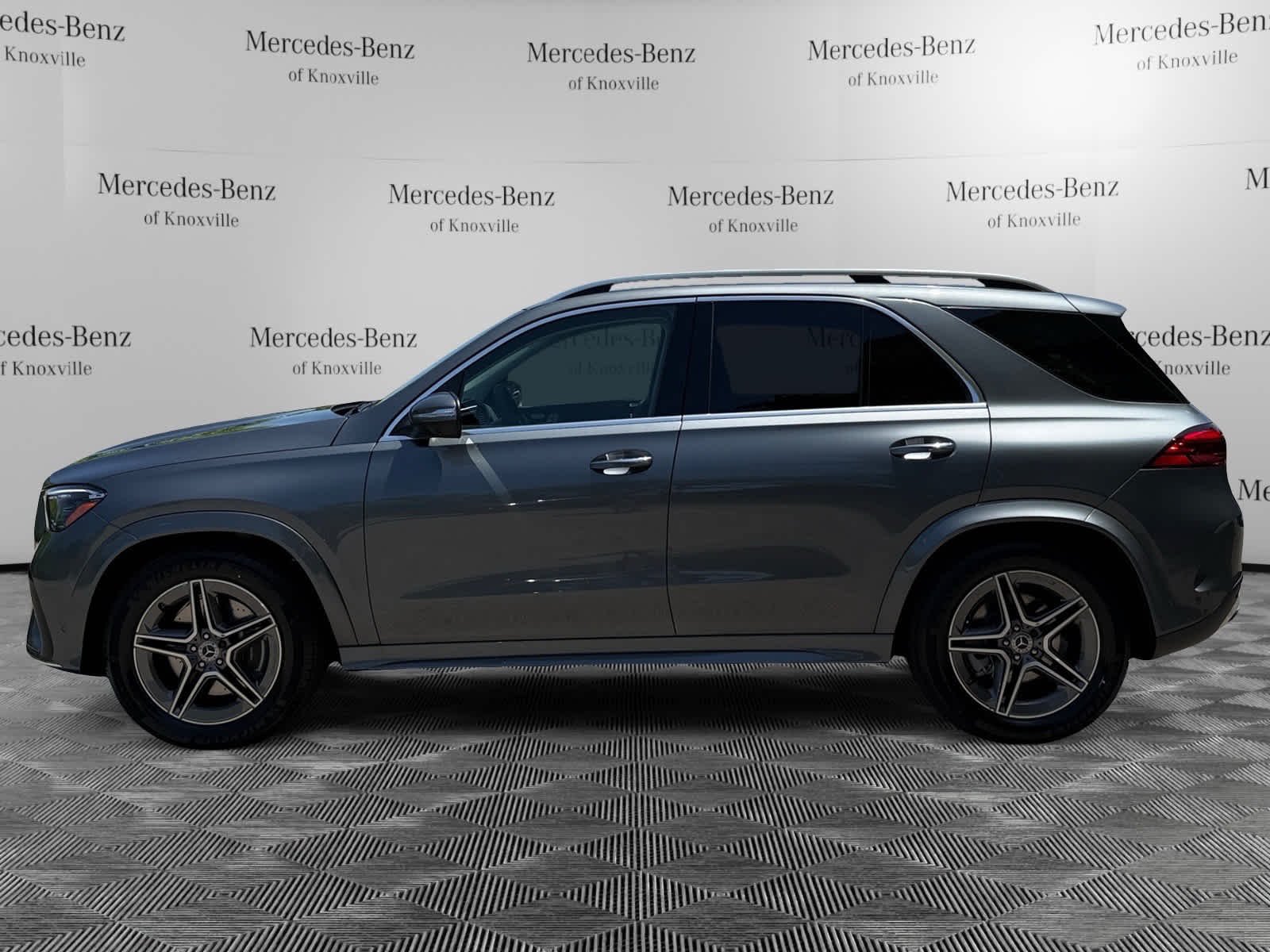 New 2026 Selenite Grey Metallic Mercedes-Benz GLE 350 image 2