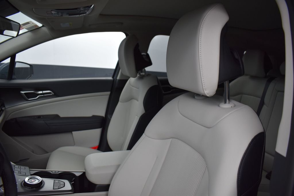 New 2026 Heritage Blue Kia EX image 8