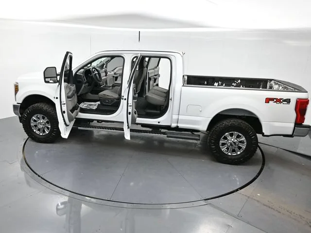 Used 2018 White Ford XL image 37