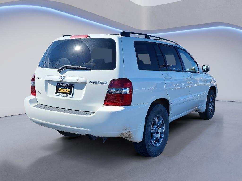 Used 2005  Toyota  image 6