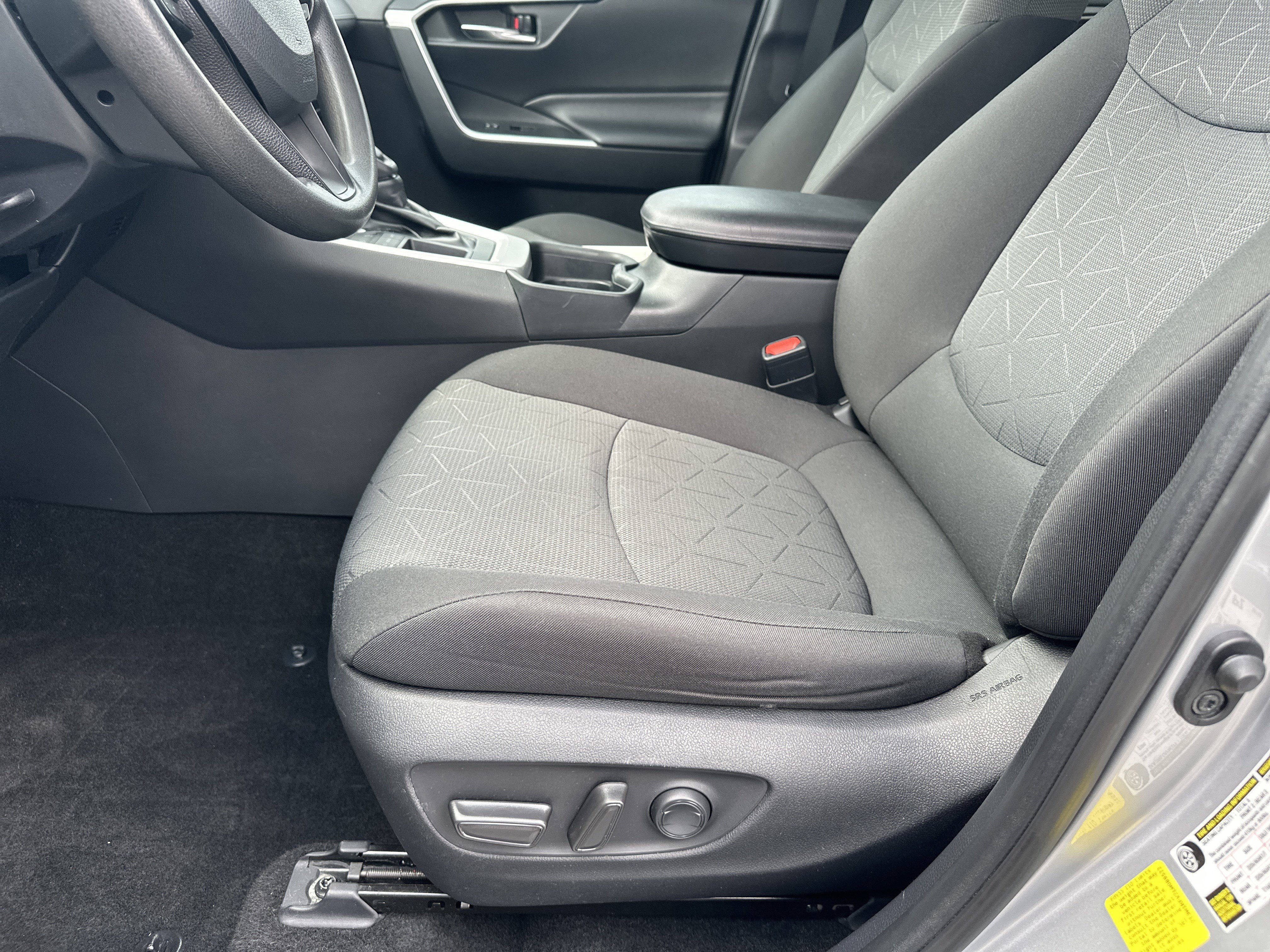 Used 2020 Silver Sky Metallic Toyota XLE image 9