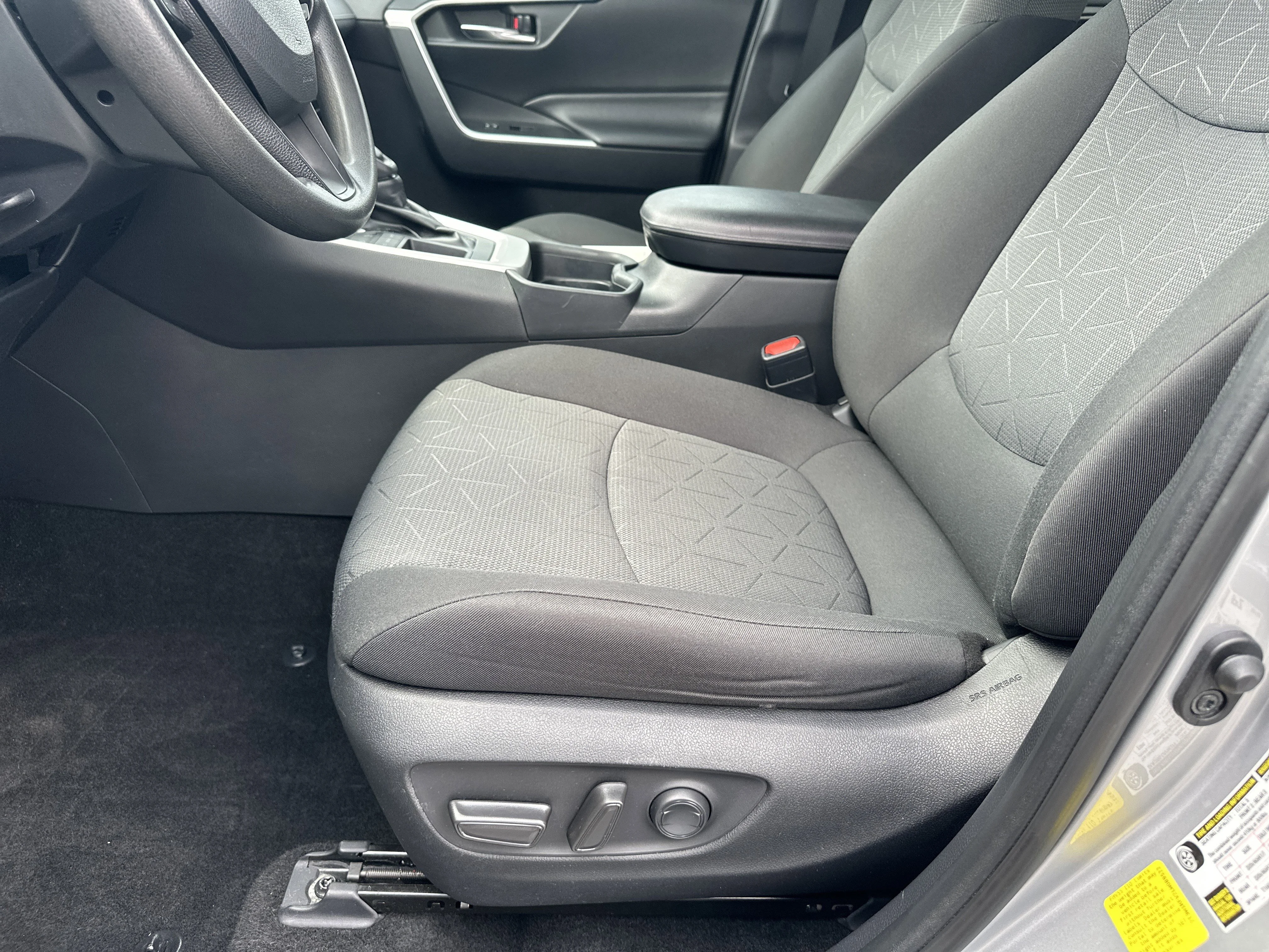 Used 2020 Silver Sky Metallic Toyota XLE image 9