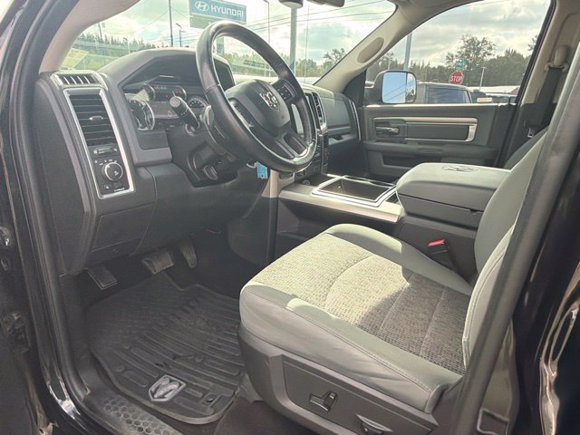 Used 2015 Brilliant Black Crystal Pearlcoat Ram Outdoorsman image 19