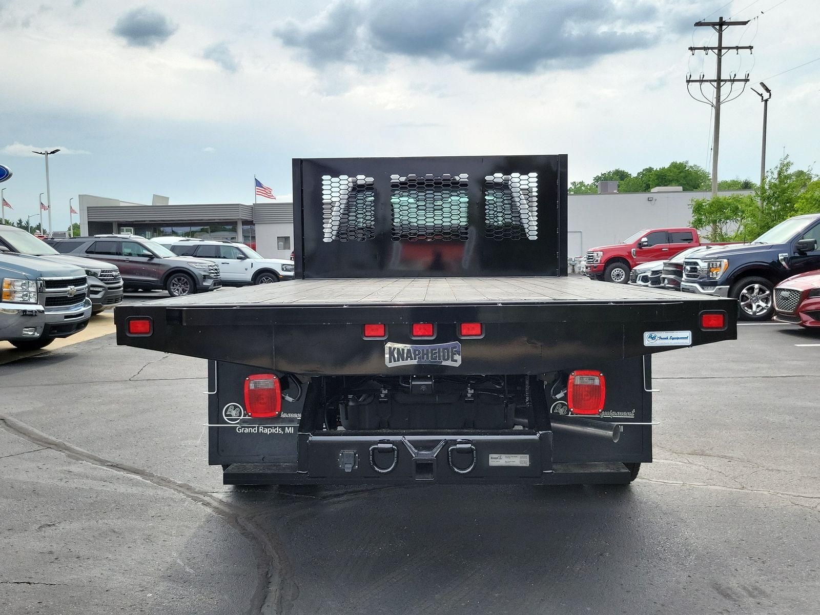 New 2026 Oxford White Ford F-450® XL image 34