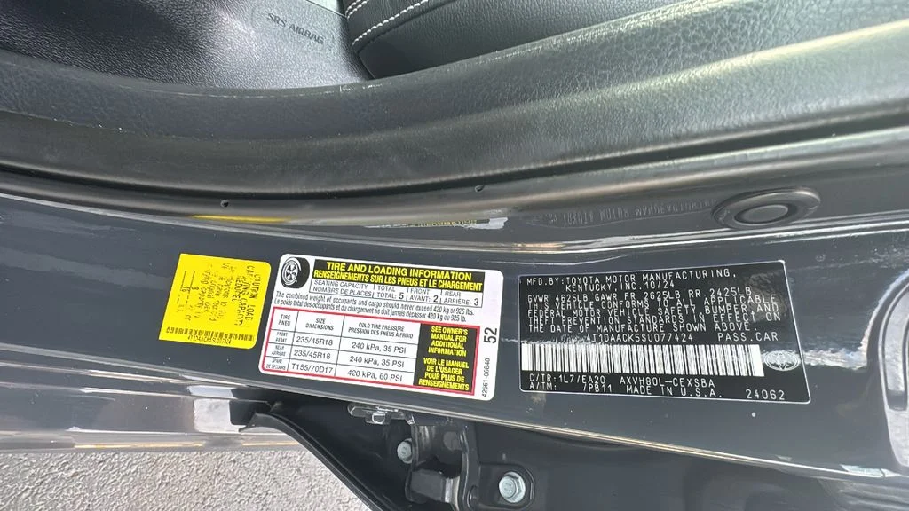 Used 2025  Toyota SE image 32