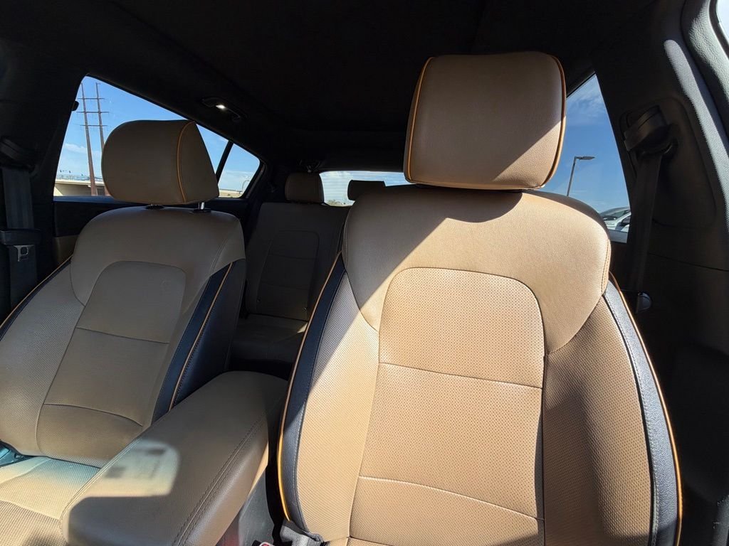 Used 2018 Brown Kia SX image 12