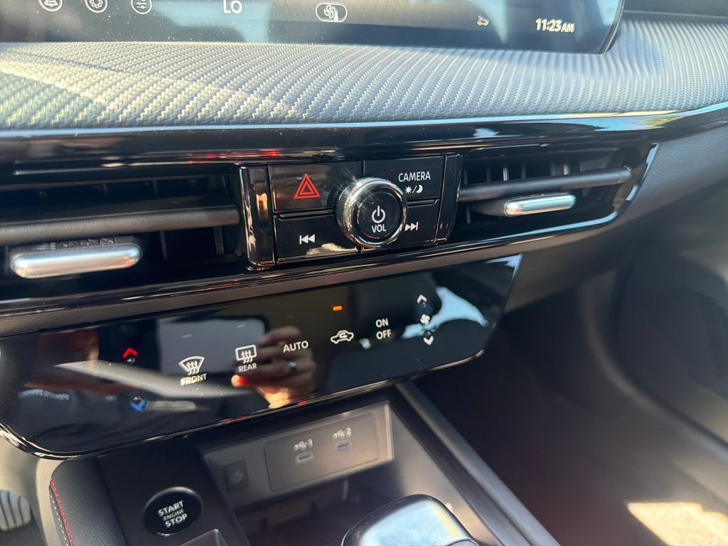 New 2026 Nissan Kicks SR 4D Sport Utility